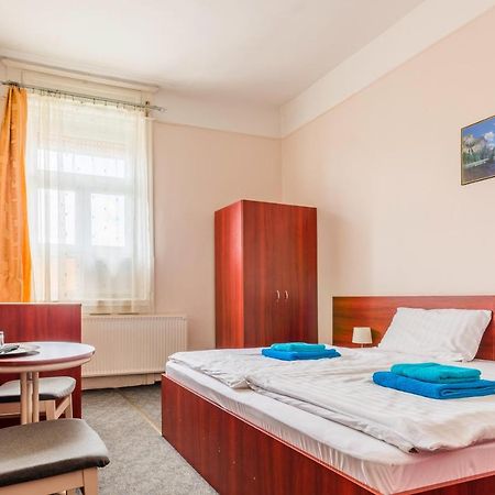 Eitans Guesthouse Budapest Bagian luar foto