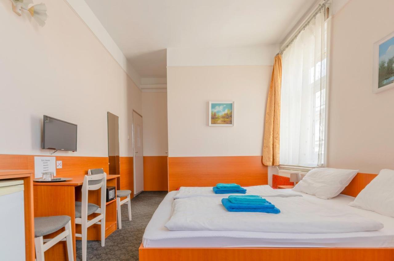 Eitans Guesthouse Budapest Bagian luar foto