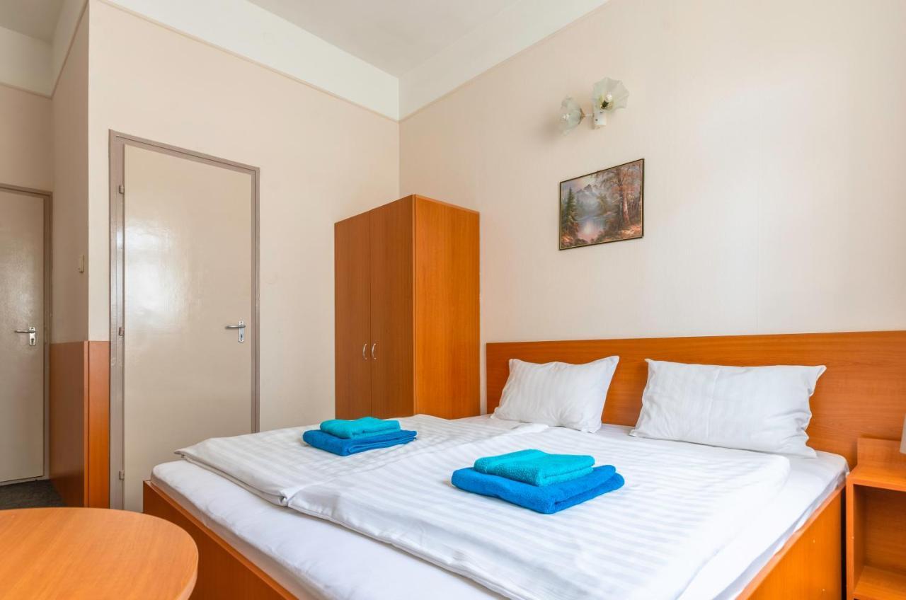 Eitans Guesthouse Budapest Bagian luar foto