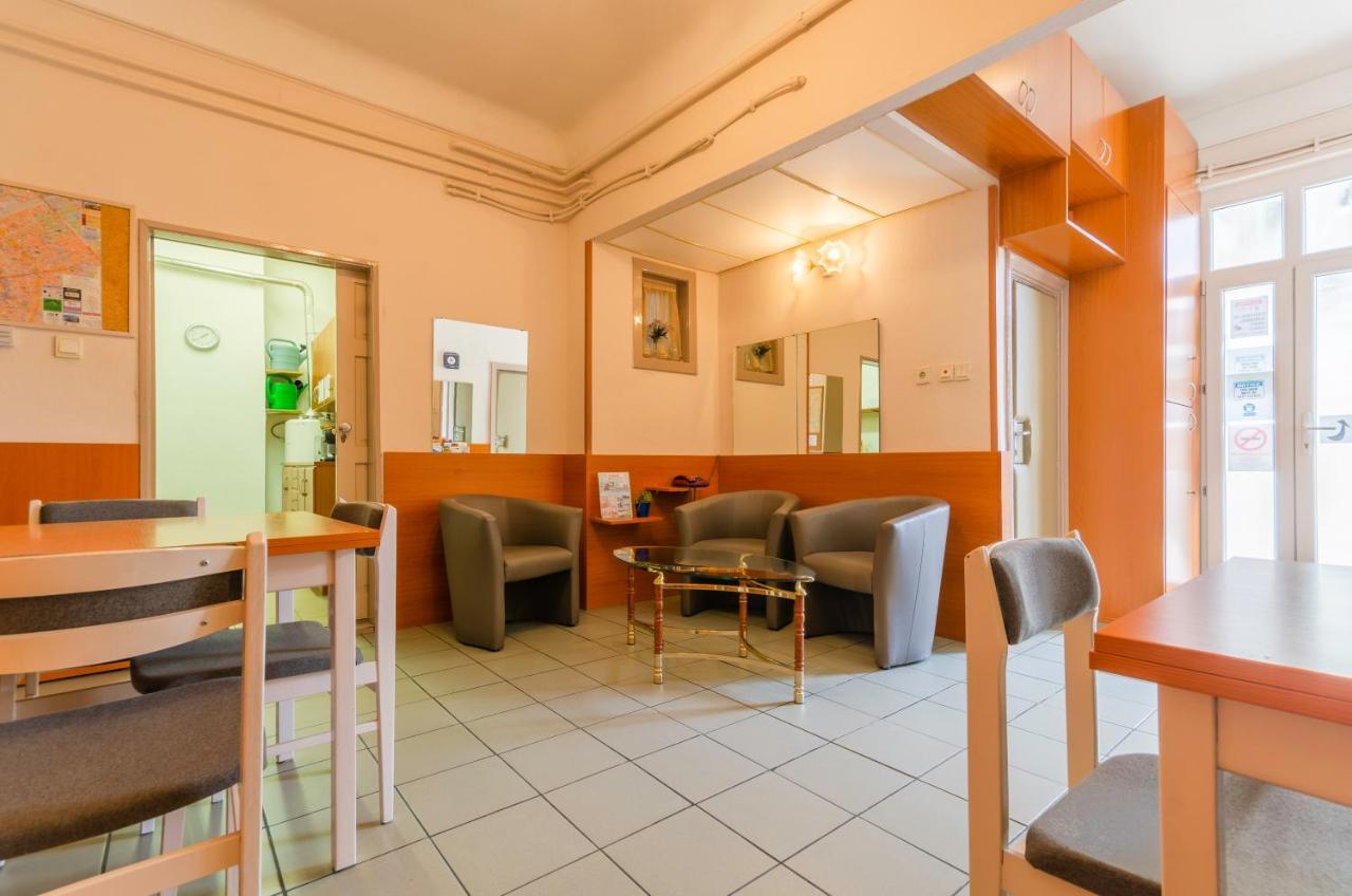 Eitans Guesthouse Budapest Bagian luar foto
