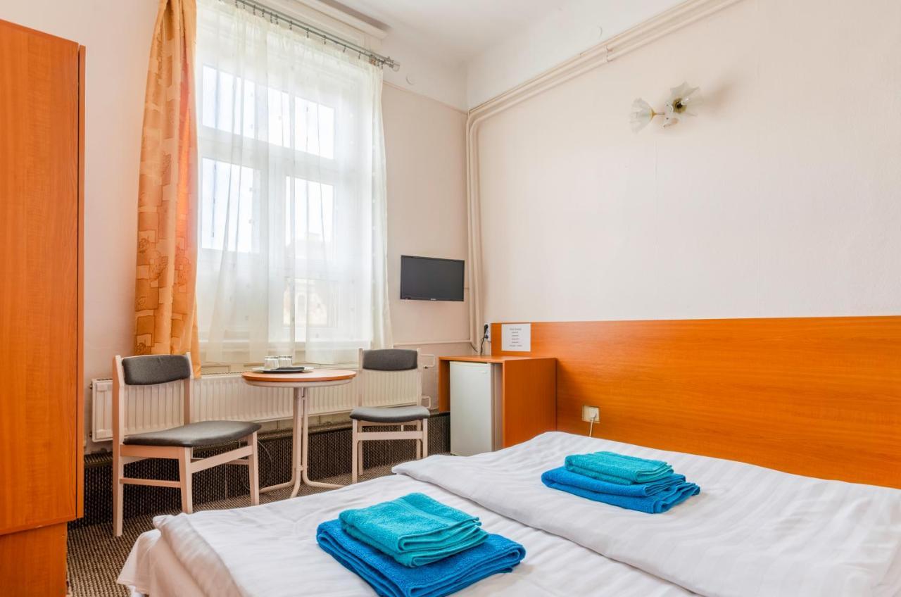 Eitans Guesthouse Budapest Bagian luar foto